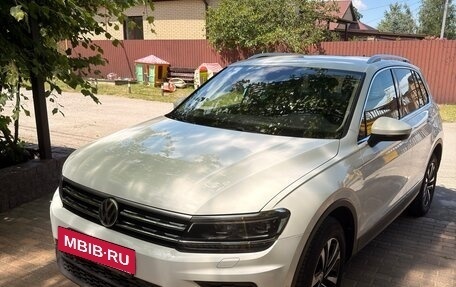 Volkswagen Tiguan II, 2019 год, 2 990 000 рублей, 3 фотография