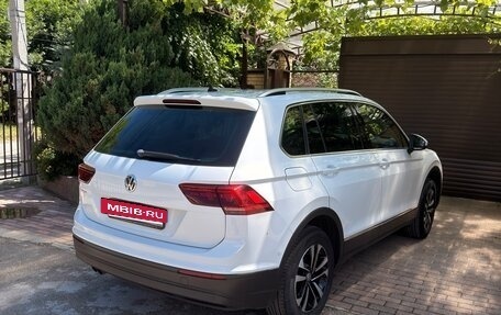 Volkswagen Tiguan II, 2019 год, 2 990 000 рублей, 5 фотография