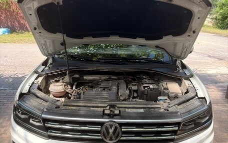Volkswagen Tiguan II, 2019 год, 2 990 000 рублей, 24 фотография