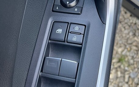 Toyota RAV4, 2020 год, 4 200 000 рублей, 12 фотография