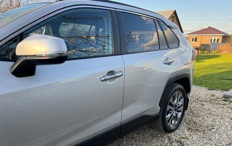Toyota RAV4, 2020 год, 4 200 000 рублей, 26 фотография