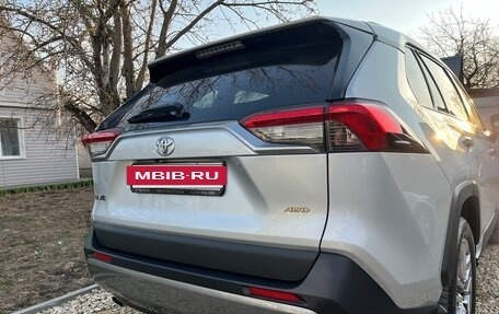 Toyota RAV4, 2020 год, 4 200 000 рублей, 24 фотография
