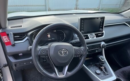 Toyota RAV4, 2020 год, 4 200 000 рублей, 19 фотография