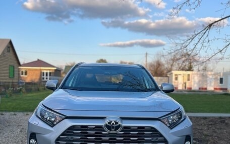 Toyota RAV4, 2020 год, 4 200 000 рублей, 15 фотография