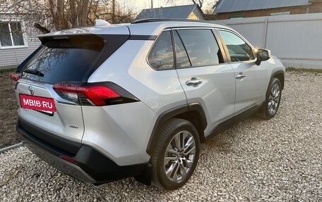Toyota RAV4, 2020 год, 4 200 000 рублей, 25 фотография