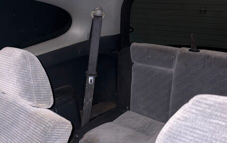 Honda Stream I рестайлинг, 2002 год, 120 000 рублей, 9 фотография