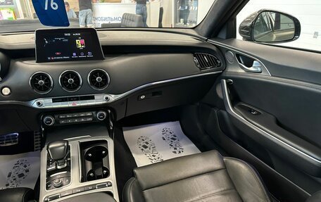 KIA Stinger I, 2018 год, 2 999 900 рублей, 15 фотография