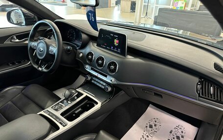 KIA Stinger I, 2018 год, 2 999 900 рублей, 13 фотография