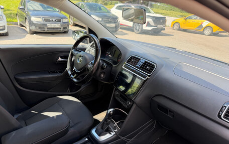 Volkswagen Polo VI (EU Market), 2017 год, 1 300 000 рублей, 17 фотография