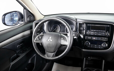Mitsubishi Outlander III рестайлинг 3, 2013 год, 1 299 000 рублей, 12 фотография