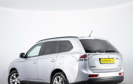 Mitsubishi Outlander III рестайлинг 3, 2013 год, 1 299 000 рублей, 7 фотография