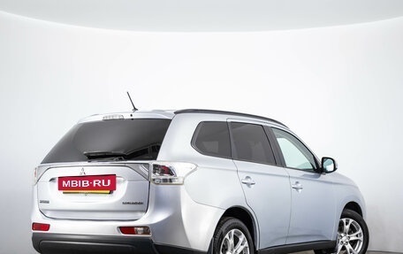 Mitsubishi Outlander III рестайлинг 3, 2013 год, 1 299 000 рублей, 5 фотография