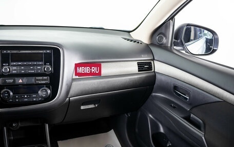 Mitsubishi Outlander III рестайлинг 3, 2013 год, 1 299 000 рублей, 14 фотография