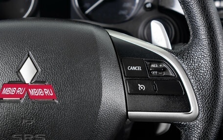 Mitsubishi Outlander III рестайлинг 3, 2013 год, 1 299 000 рублей, 17 фотография