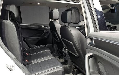 Volkswagen Tiguan II, 2020 год, 2 199 000 рублей, 9 фотография