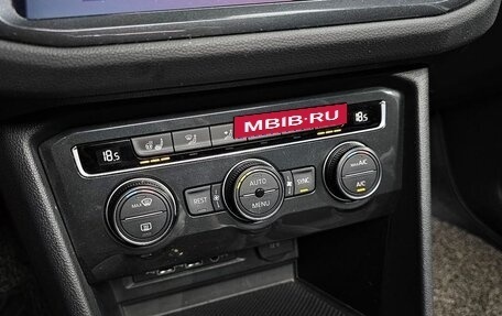 Volkswagen Tiguan II, 2020 год, 2 199 000 рублей, 15 фотография