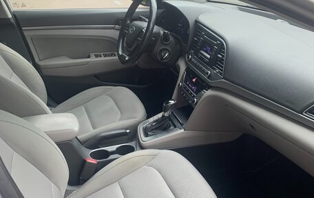 Hyundai Elantra VI рестайлинг, 2016 год, 1 075 000 рублей, 13 фотография