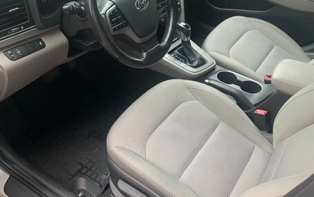 Hyundai Elantra VI рестайлинг, 2016 год, 1 075 000 рублей, 7 фотография