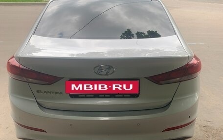 Hyundai Elantra VI рестайлинг, 2016 год, 1 075 000 рублей, 5 фотография