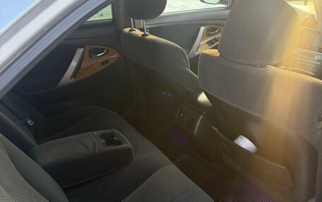 Toyota Camry, 2006 год, 750 000 рублей, 10 фотография