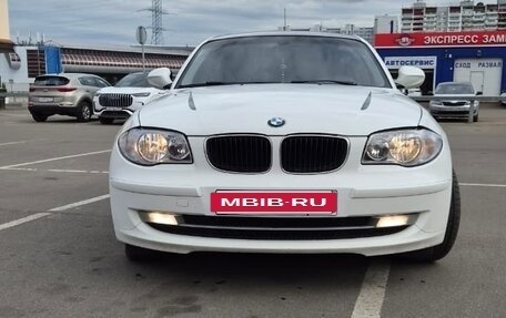BMW 1 серия, 2010 год, 800 000 рублей, 2 фотография