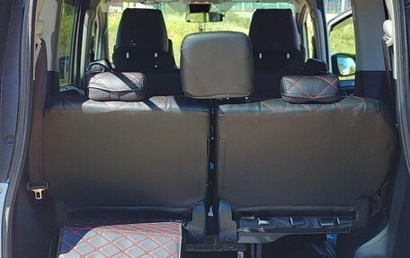 Toyota Noah III, 2016 год, 2 150 000 рублей, 17 фотография