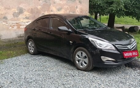 Hyundai Solaris II рестайлинг, 2014 год, 1 000 050 рублей, 3 фотография