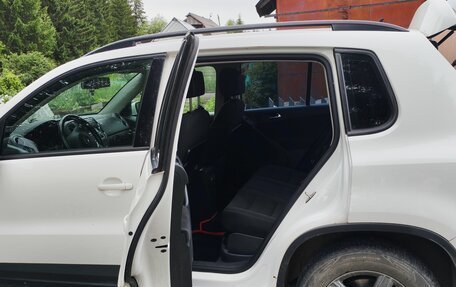 Volkswagen Tiguan I, 2011 год, 900 000 рублей, 3 фотография