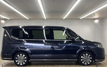 Honda Stepwgn, 2022 год, 2 170 100 рублей, 4 фотография