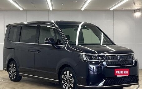 Honda Stepwgn, 2022 год, 2 170 100 рублей, 3 фотография