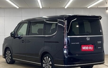 Honda Stepwgn, 2022 год, 2 170 100 рублей, 7 фотография