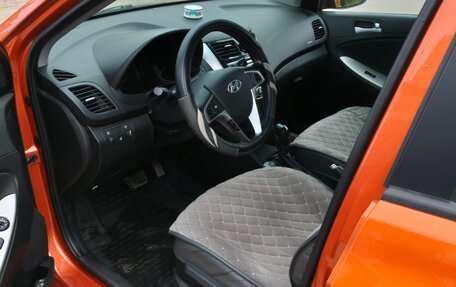 Hyundai Solaris II рестайлинг, 2015 год, 1 100 000 рублей, 7 фотография