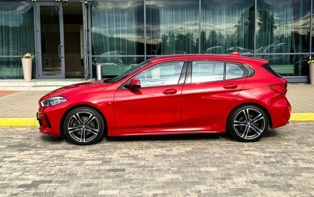 BMW 1 серия, 2022 год, 2 529 000 рублей, 3 фотография