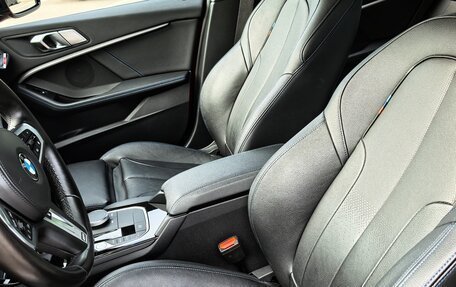 BMW 1 серия, 2022 год, 2 529 000 рублей, 12 фотография