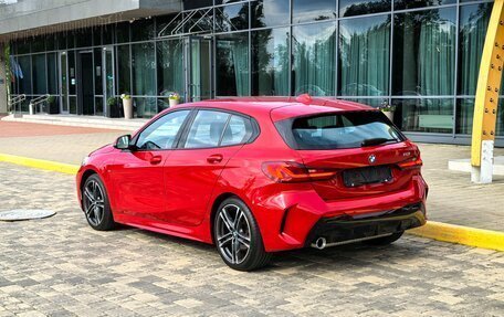 BMW 1 серия, 2022 год, 2 529 000 рублей, 2 фотография