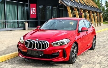 BMW 1 серия, 2022 год, 2 529 000 рублей, 26 фотография