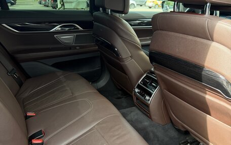 BMW 7 серия, 2018 год, 5 000 000 рублей, 9 фотография