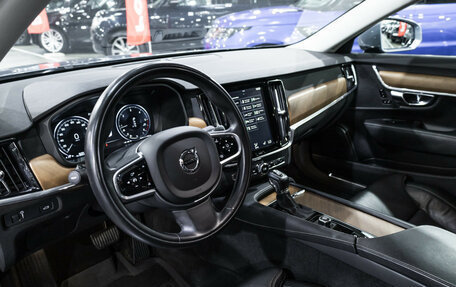 Volvo S90 II рестайлинг, 2017 год, 3 490 000 рублей, 21 фотография