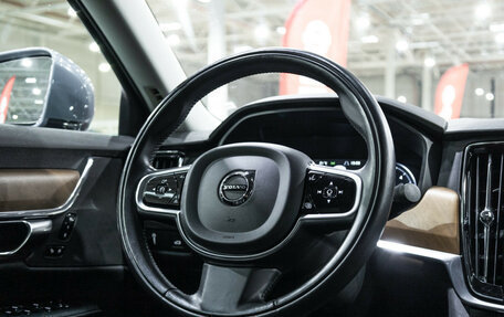 Volvo S90 II рестайлинг, 2017 год, 3 490 000 рублей, 26 фотография