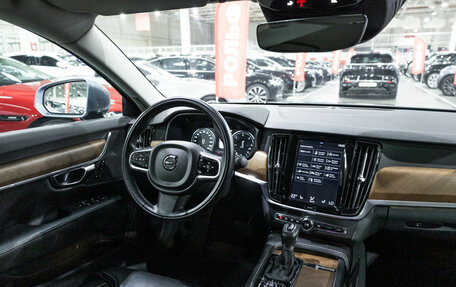 Volvo S90 II рестайлинг, 2017 год, 3 490 000 рублей, 25 фотография