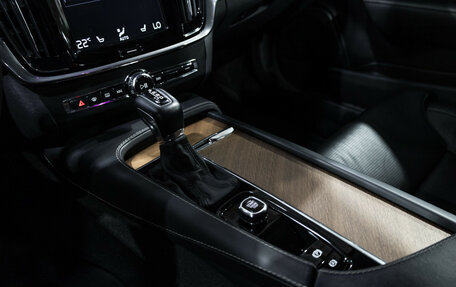 Volvo S90 II рестайлинг, 2017 год, 3 490 000 рублей, 32 фотография
