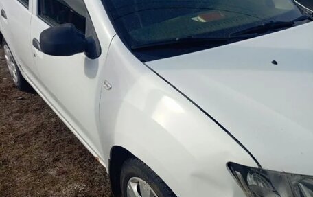 Renault Logan II, 2018 год, 380 000 рублей, 6 фотография