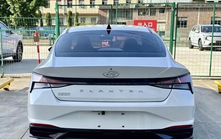 Hyundai Elantra, 2022 год, 1 400 000 рублей, 5 фотография