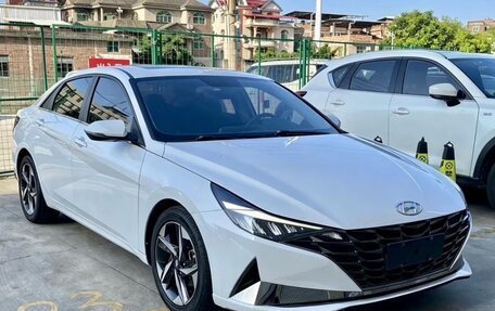 Hyundai Elantra, 2022 год, 1 400 000 рублей, 2 фотография