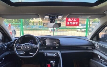 Hyundai Elantra, 2022 год, 1 400 000 рублей, 9 фотография
