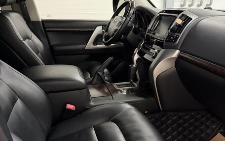 Toyota Land Cruiser 200, 2014 год, 4 557 000 рублей, 7 фотография