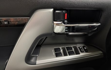 Toyota Land Cruiser 200, 2014 год, 4 557 000 рублей, 13 фотография