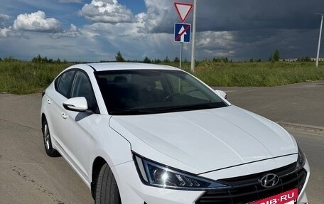 Hyundai Elantra VI рестайлинг, 2019 год, 1 800 000 рублей, 12 фотография