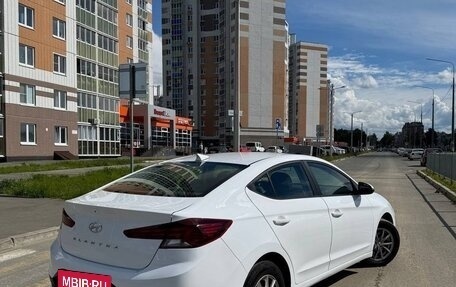 Hyundai Elantra VI рестайлинг, 2019 год, 1 800 000 рублей, 15 фотография