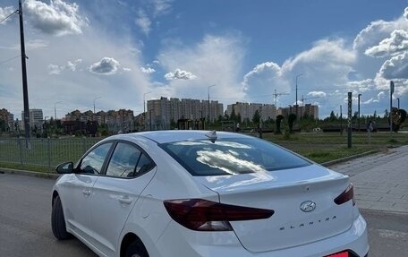 Hyundai Elantra VI рестайлинг, 2019 год, 1 800 000 рублей, 11 фотография